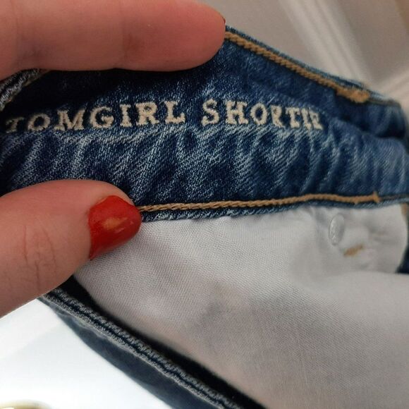 American Eagle Tomgirl Distressed Jean Shorts sz 4 - Picture 6 of 7